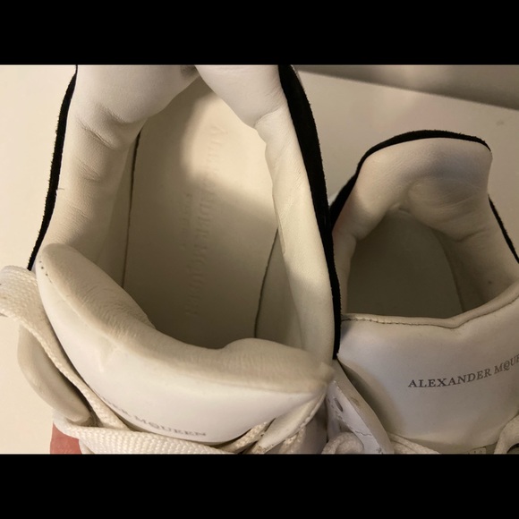 Alexander McQueen oversized laceup runner sneakers - Picture 9 of 13